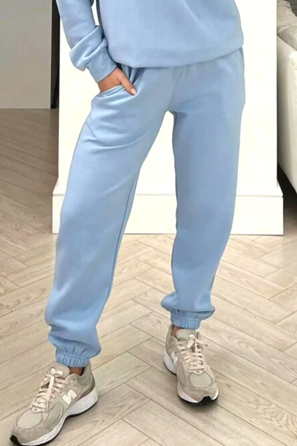 Glamify basics relaxed baby blue jogger