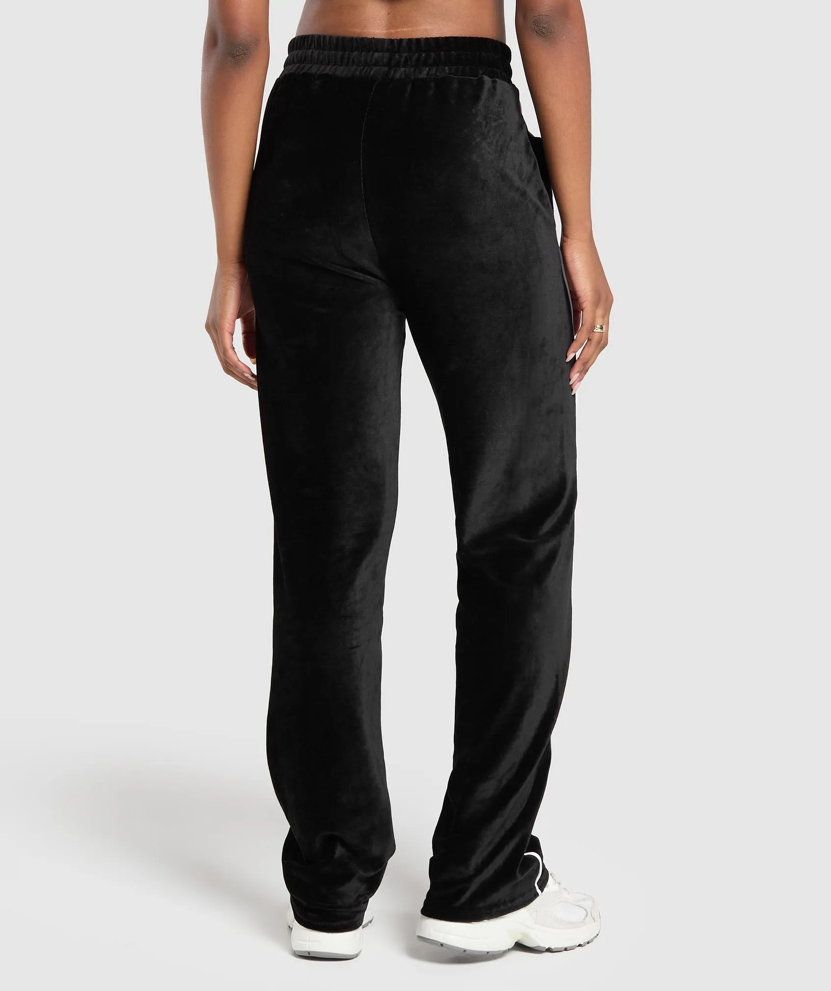 Gymshark Velour Joggers - Black