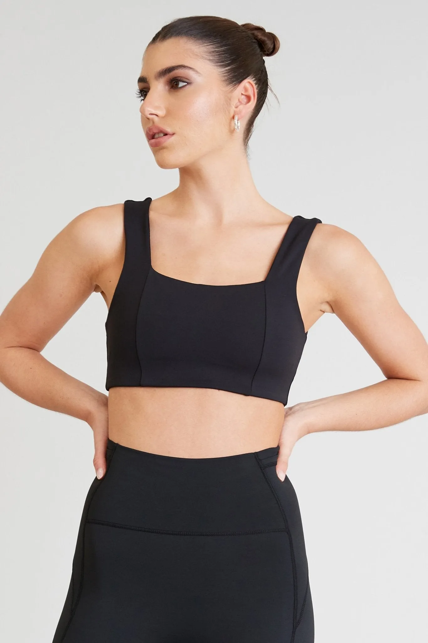 Hustle Square Neck Sports Bra (Black)