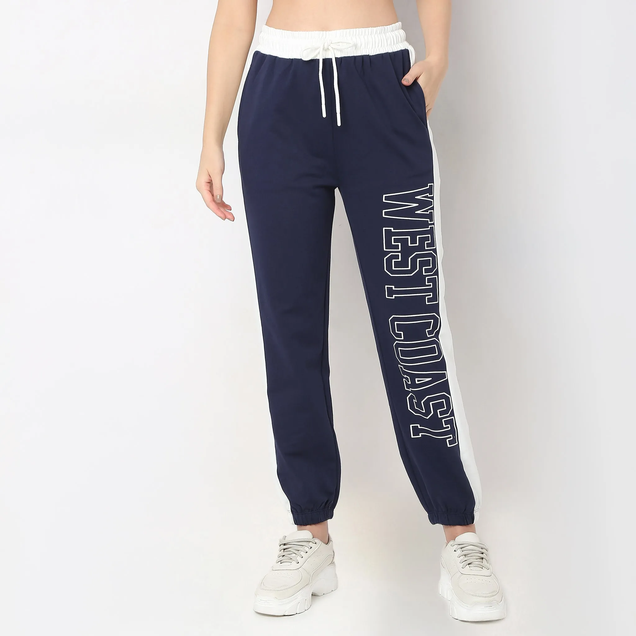 Relaxed Fit Printed High Rise Joggers