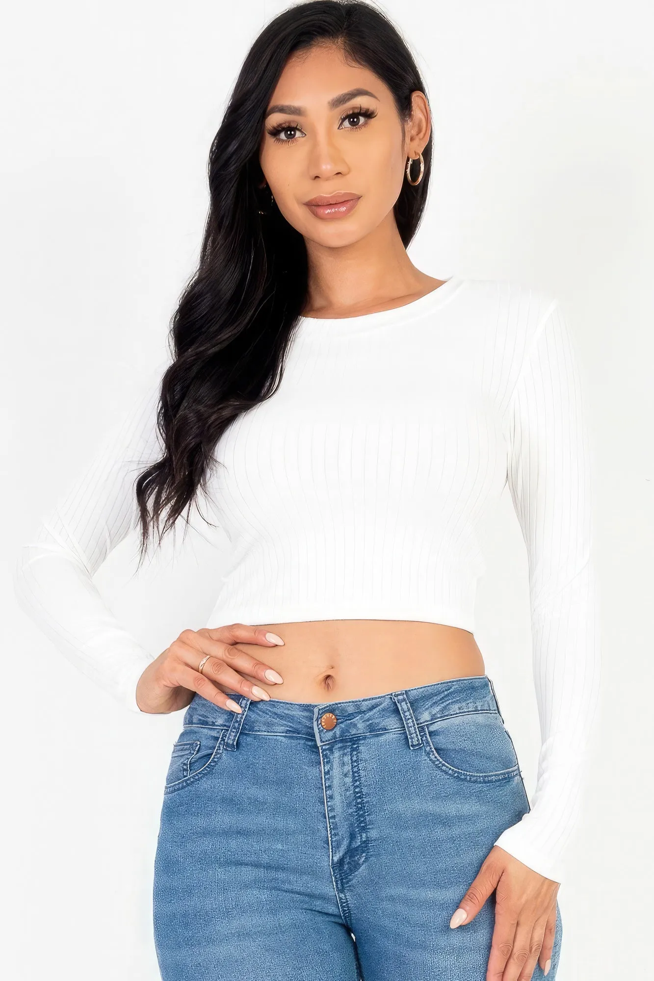 Women's Long Sleeve Round Neck Basic Crop Top