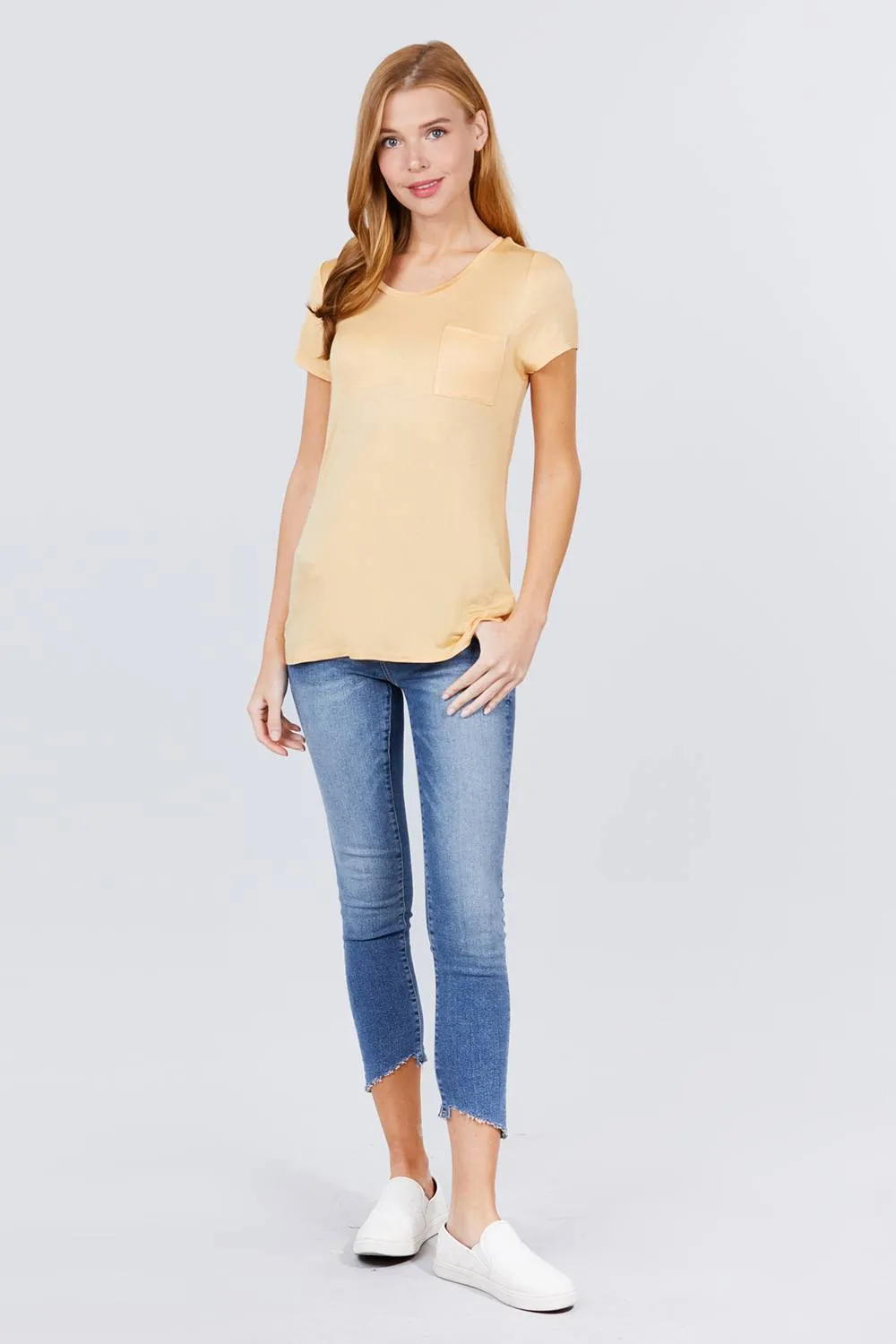 Women's Short Sleeve Scoop Neck Top With Pocket